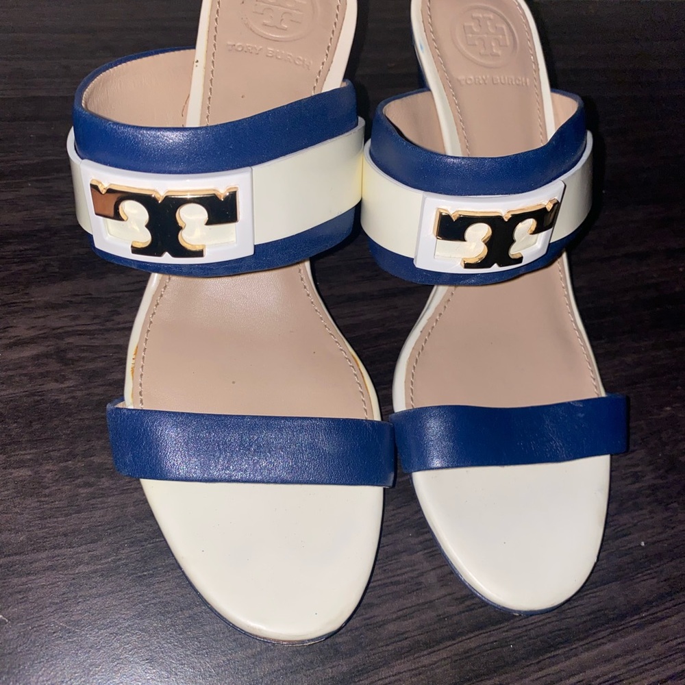 TORY BURCH Women's Navy and White Sandals